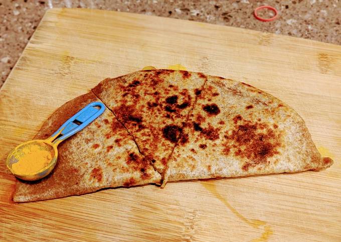 Recipe of Speedy Turmeric-infused Veggie Quesadillas