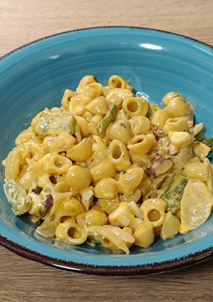 Una foto de Pasta corta con pulpo en salsa especial