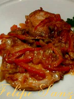 Una foto de Chuletas de cerdo a la Riojana
