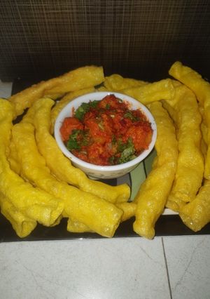 ભૂંગળા બટાકા(bhungala bataka recipe in gujarati) રેસીપી મુખ્ય ફોટો
