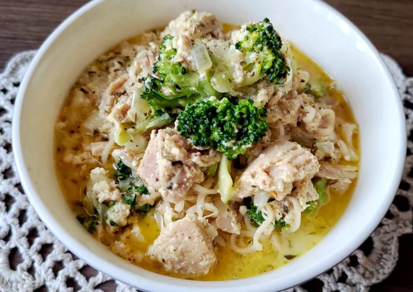 Creamy Tuna Broccoli Ramen