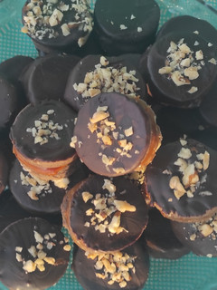 Una foto de Alfajores tipo Havanna II💜