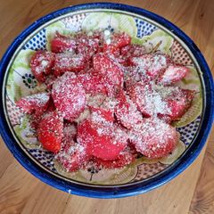 A picture of Tomato snowy salad.