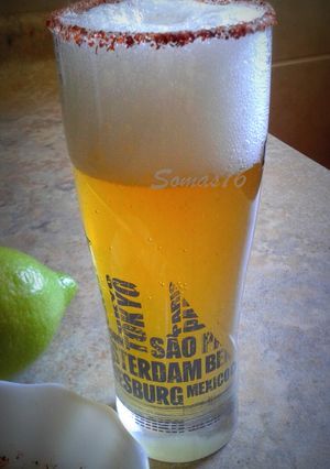 Una foto de Michelada