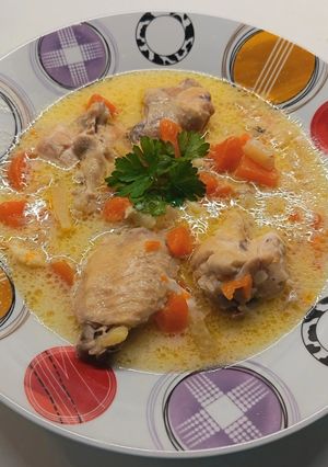 Tejfölös karalábéleves csirkeszárnnyal🍲 recept fotója