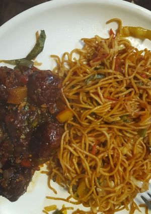 A picture of Garlic Noodles.