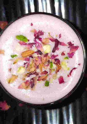 A picture of Rose Thandai.