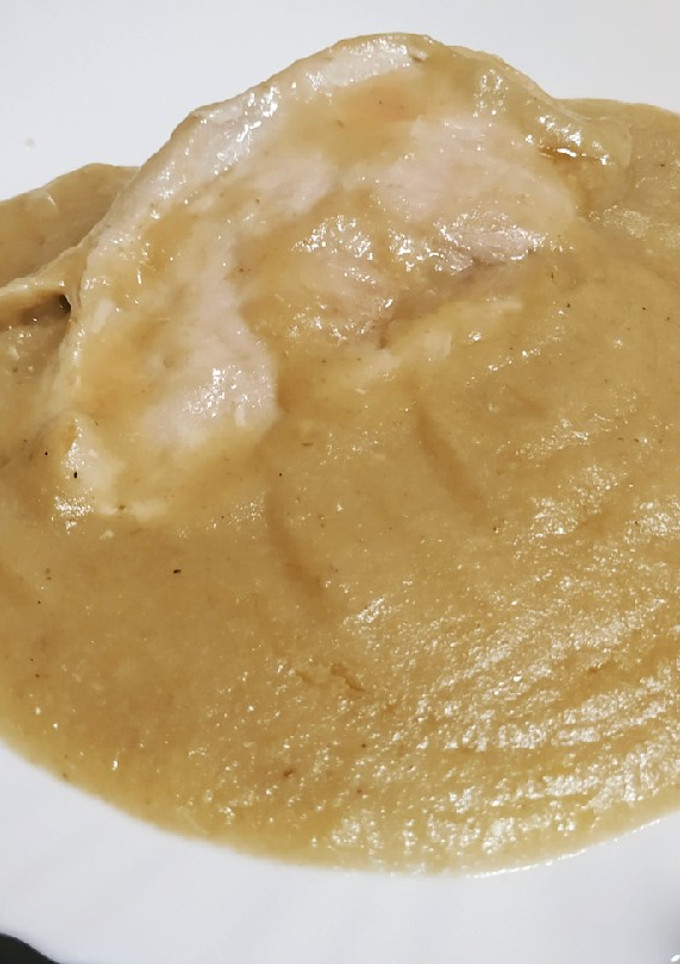 Una foto de Pollo con salsa de peras y setas