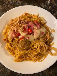 Foto resep Spagetti tumis ayam suwir dan bakso