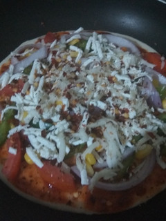 A picture of Pizza paratha.