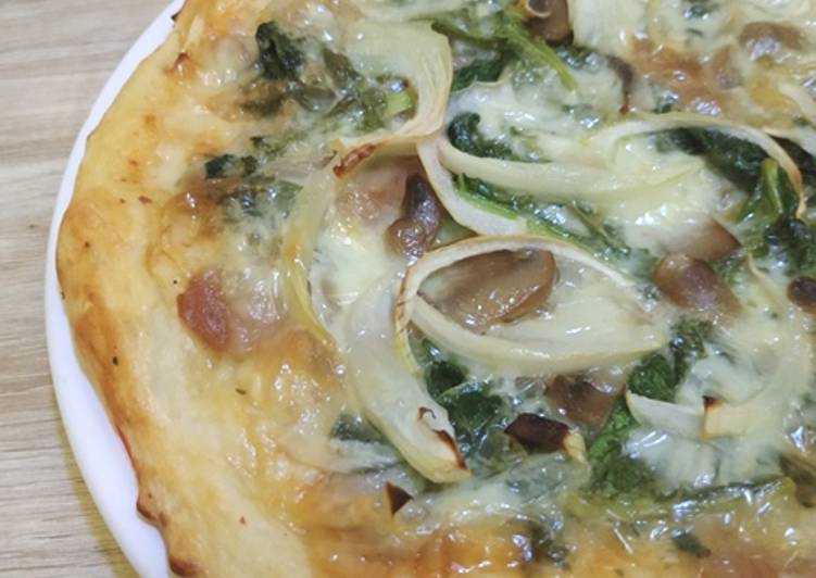 7. Mushroom Kale Pizza