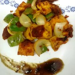 A picture of Tofu Tikka masala.