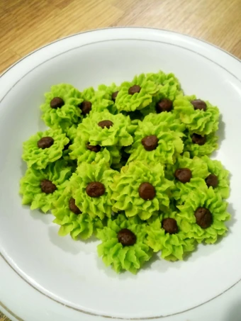 Langkah Mudah untuk Menyiapkan Resep Kue semprit pandan yang Lezat Anti Ribet, Menggugah Selera