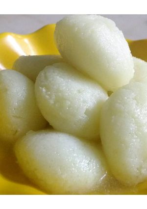 A picture of Chena Rasgulla.
