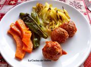 Una foto di polpette di carne al sugo