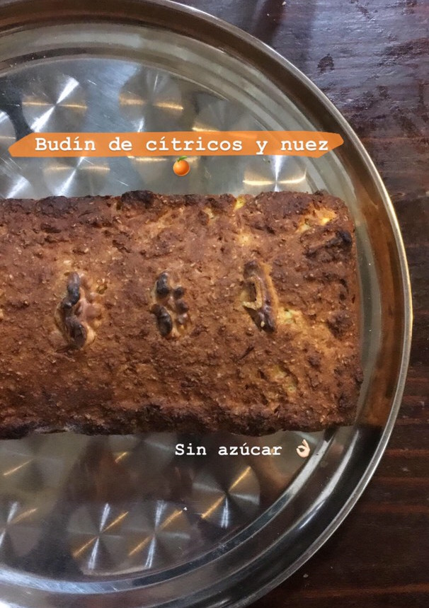 Una foto de Budín de cítricos y nuez 🍊