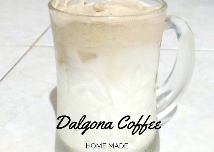 Dalgona Coffee