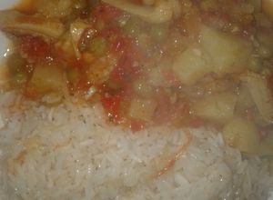 Una foto de Estofado de mondongo con arroz