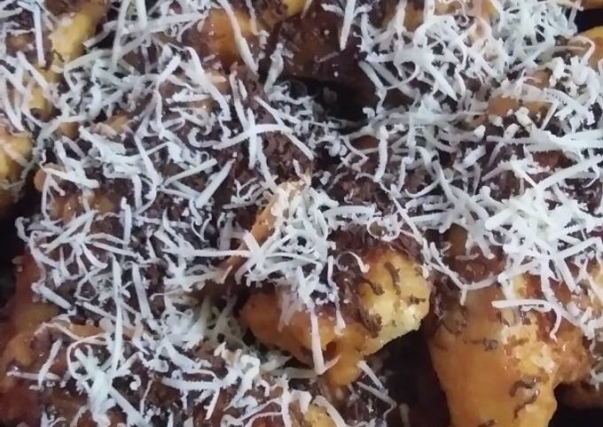 Bagaimana Menyiapkan Pisang Goreng Coklat Keju Crispy yang Menggugah Selera