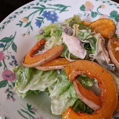 A picture of Smoked mackerel + squash salad w/creamy yoghurt dressing.
