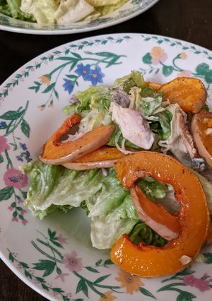 A picture of Smoked mackerel + squash salad w/creamy yoghurt dressing.