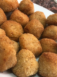 Una foto de Croquetas de atún y queso