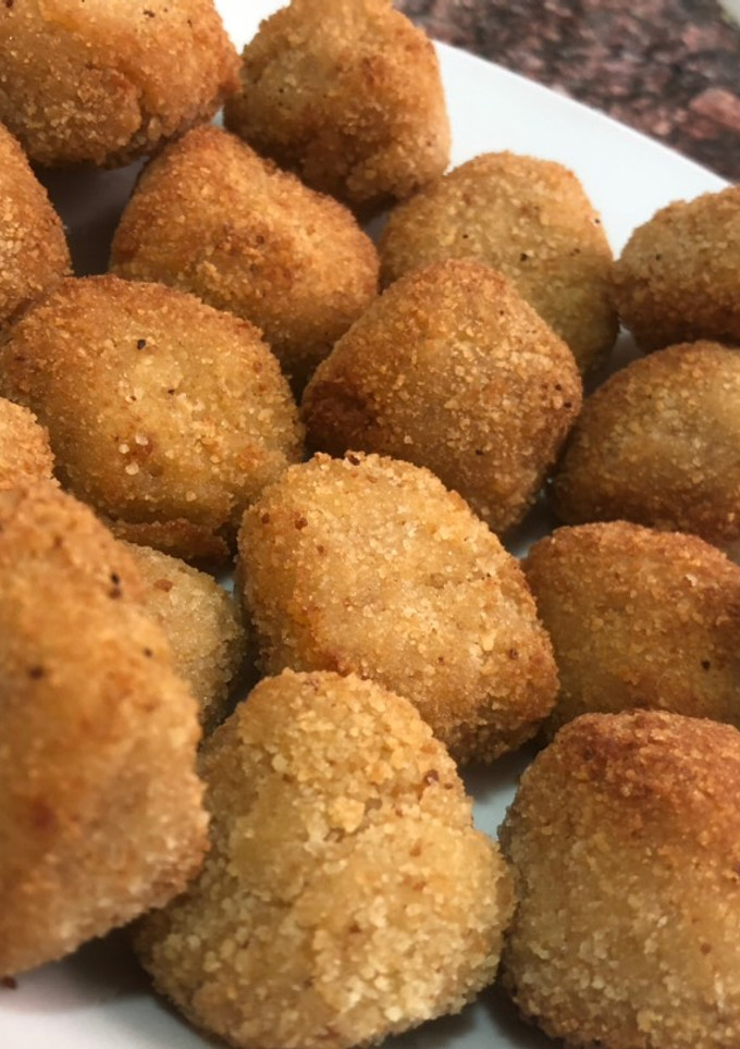 Una foto de Croquetas de atún y queso