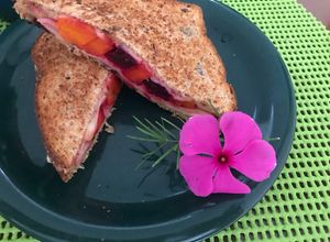 Una foto de Desayuno sándwich integral