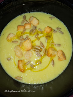 Una foto de Crema de puerros a la plancha