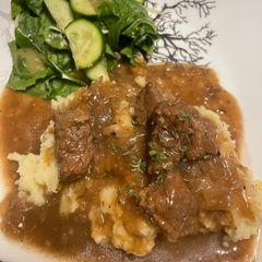 A picture of Hachee (Dutch Beef & Onion Stew).