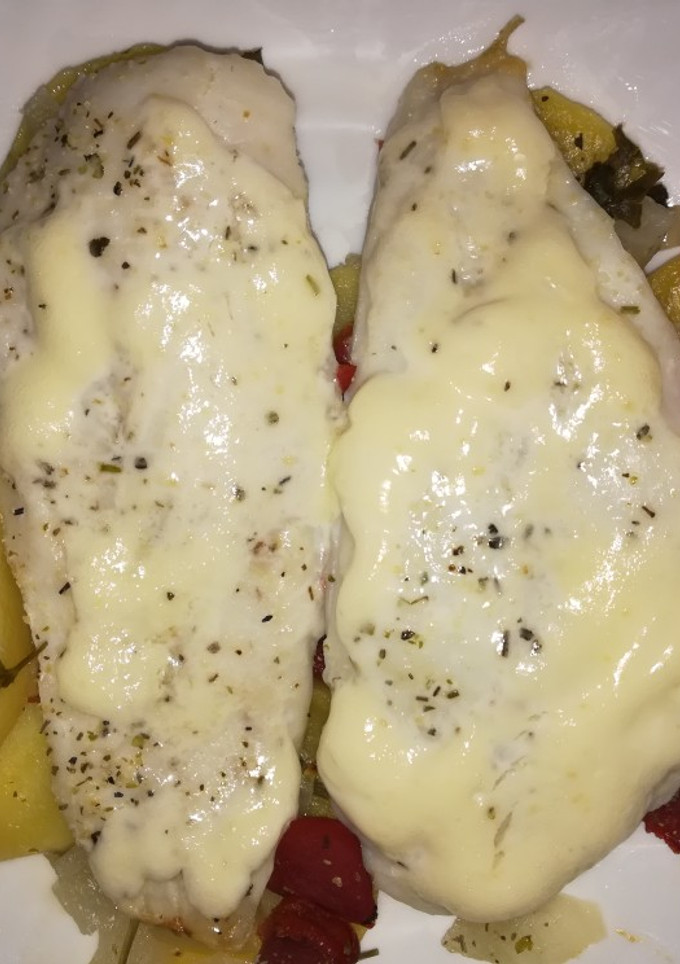 Una foto de Merluza al horno gratinada