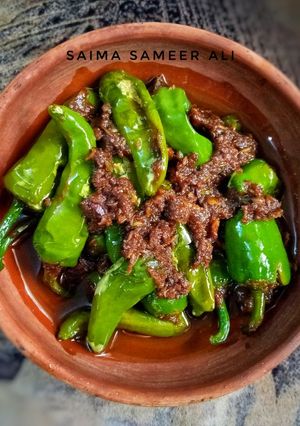 A picture of Masala bhari mirchen.