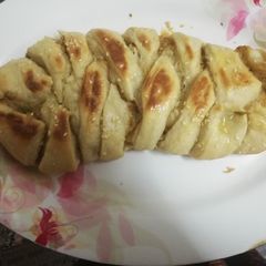 A picture of No oven no egg chicken bread.