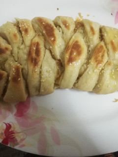 A picture of No oven no egg chicken bread.