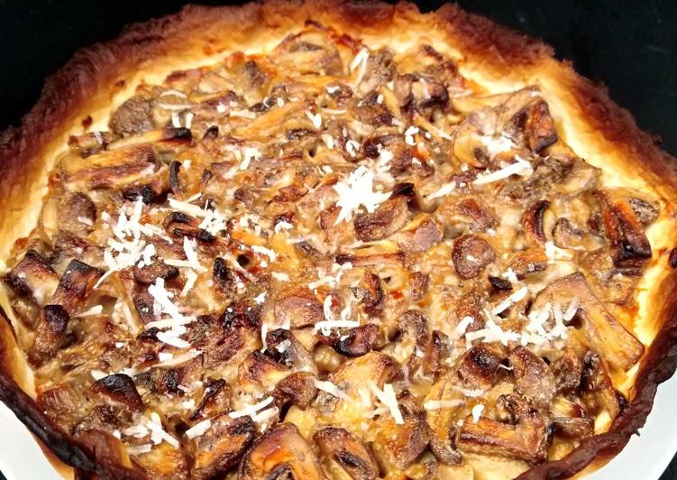 Étapes pour Préparer Fait maison Tourte de champignons et parmesan