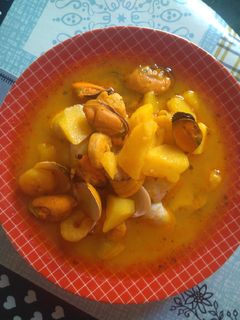 Una foto de Patatas a la marinera