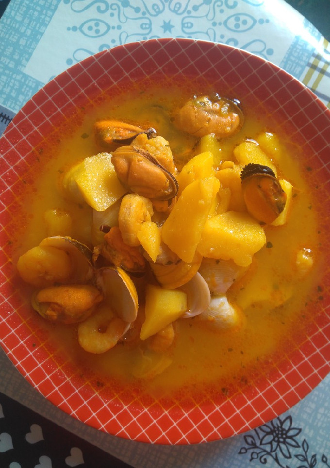 Una foto de Patatas a la marinera