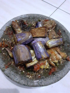 Foto resep Terong & Ayam Geprek