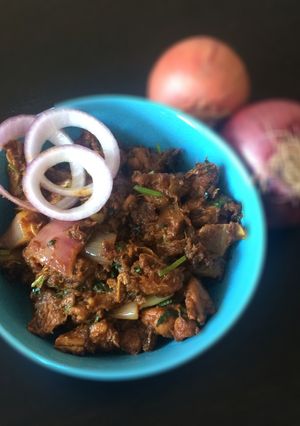 A picture of Chicken Do Pyaza.