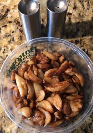 Hình của món Tỏi đút lò.