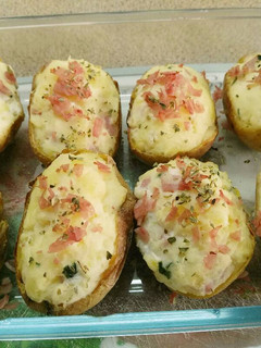 Foto principal de Patatas rellenas de queso y jamón York