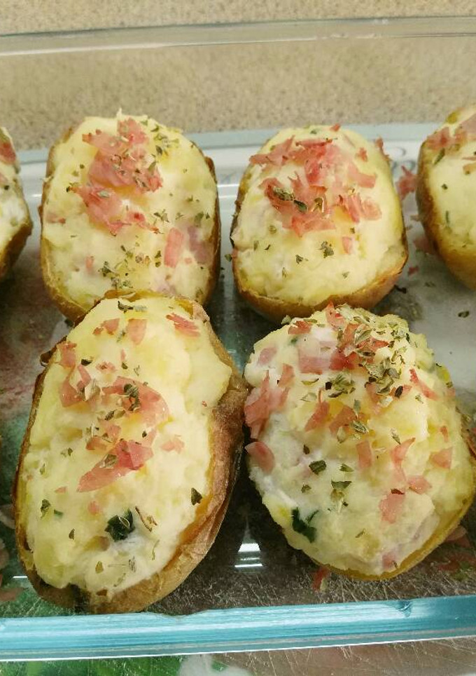 Foto principal de Patatas rellenas de queso y jamón York
