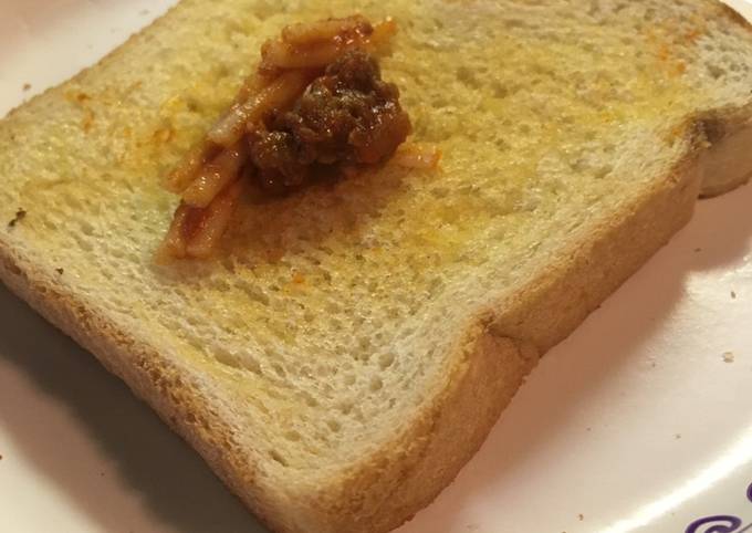 Hole in one garlic bread recipe main photo