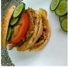 A picture of Bun kabab (Andy Wala).