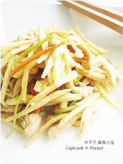 [平底鍋] 15分鐘家常菜筊白筍炒雞絲 的食譜成品照片