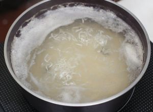 Una foto de Agua De Arroz 🍚 (Para enfermos)