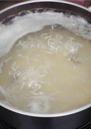 Una foto de Agua De Arroz 🍚 (Para enfermos)