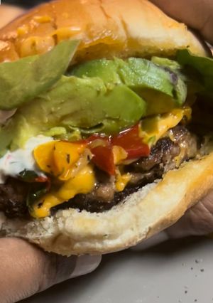 A picture of Fajita burgers.