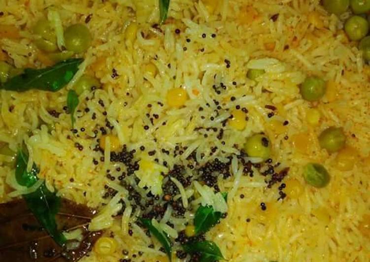 How to Make Any-night-of-the-week Indian tadka rice