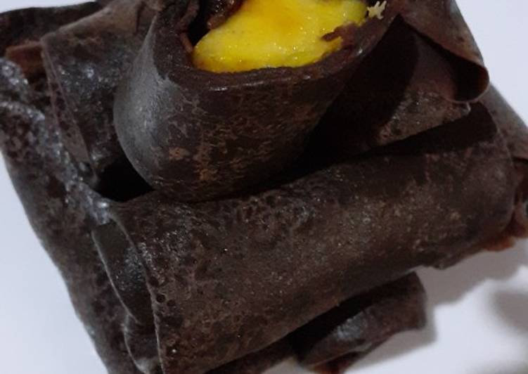 Bagaimana Menyiapkan Timpan gulung coklat isi pisang yang Sempurna